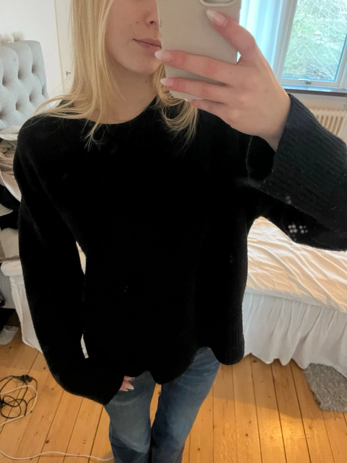 Svart stickad tröja - 2