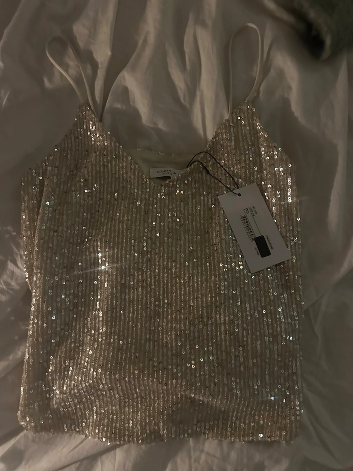 Glittrig paljettlinnetopp från Stockh LM Studio