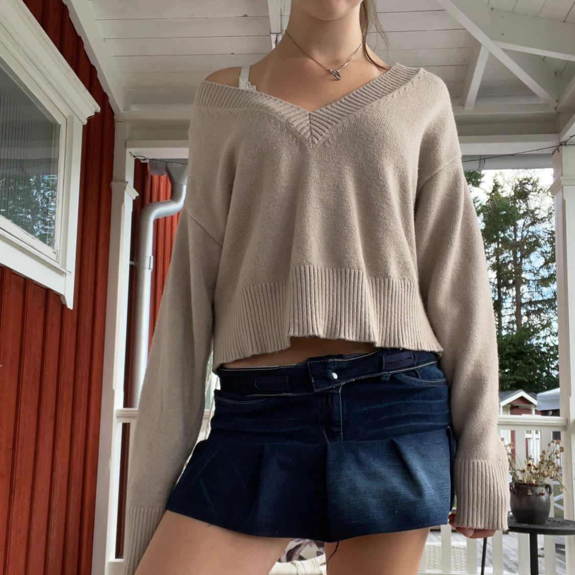 Super snygg beige tröja med v-ring!