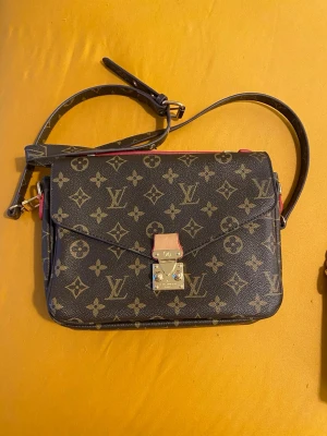 Zara väska  - Mkt bra 