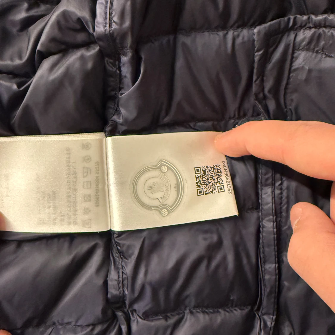 Mörkblå dunjacka från Moncler - 3