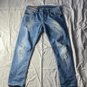 Dondup jeans - Dondup jeans i storlek 32