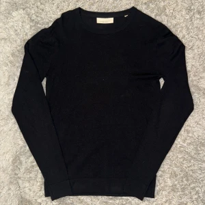 Marinoull tröja - | Condition: 10/10 | Color: Black | What is included: The shirt | Retail price: 499kr |