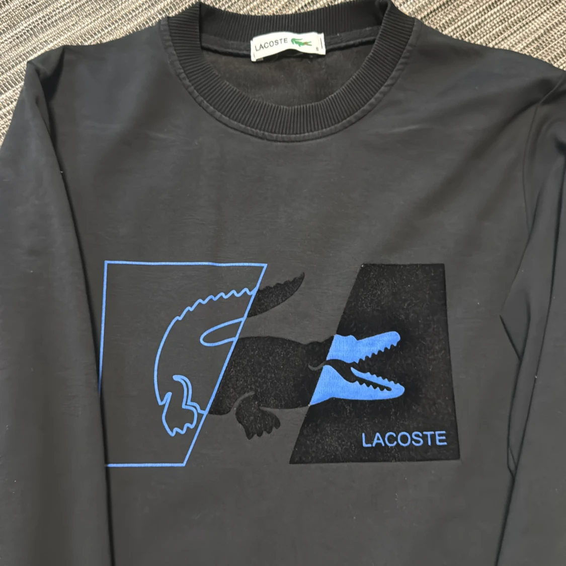 Svart långärmad tröja från Lacoste - 1