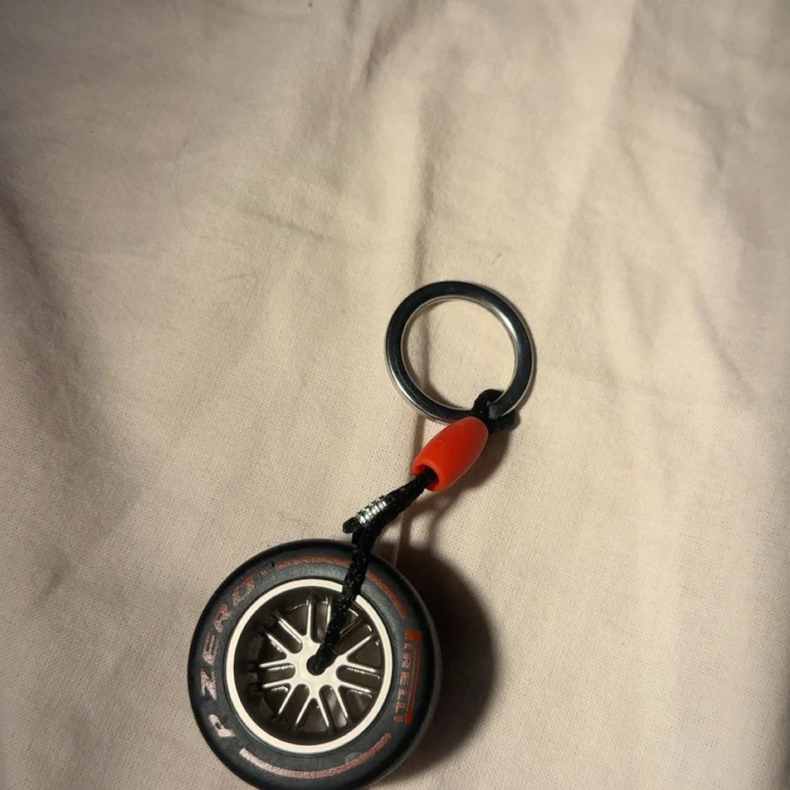Pirelli P Zero F1 Tire Nyckelring - 3