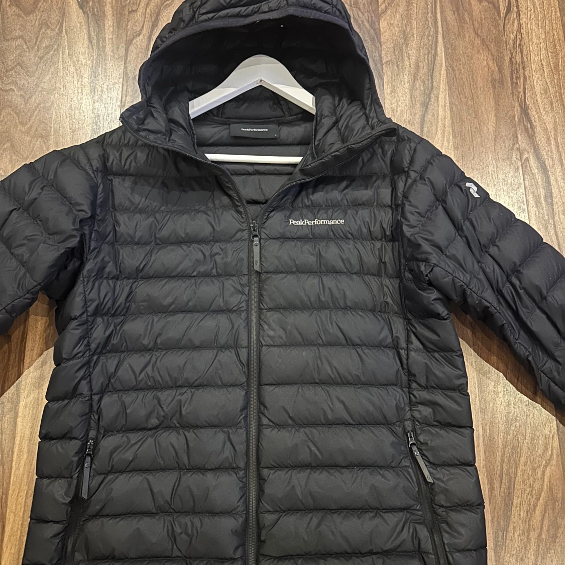 Svart dunjacka Peak Performance L - 4