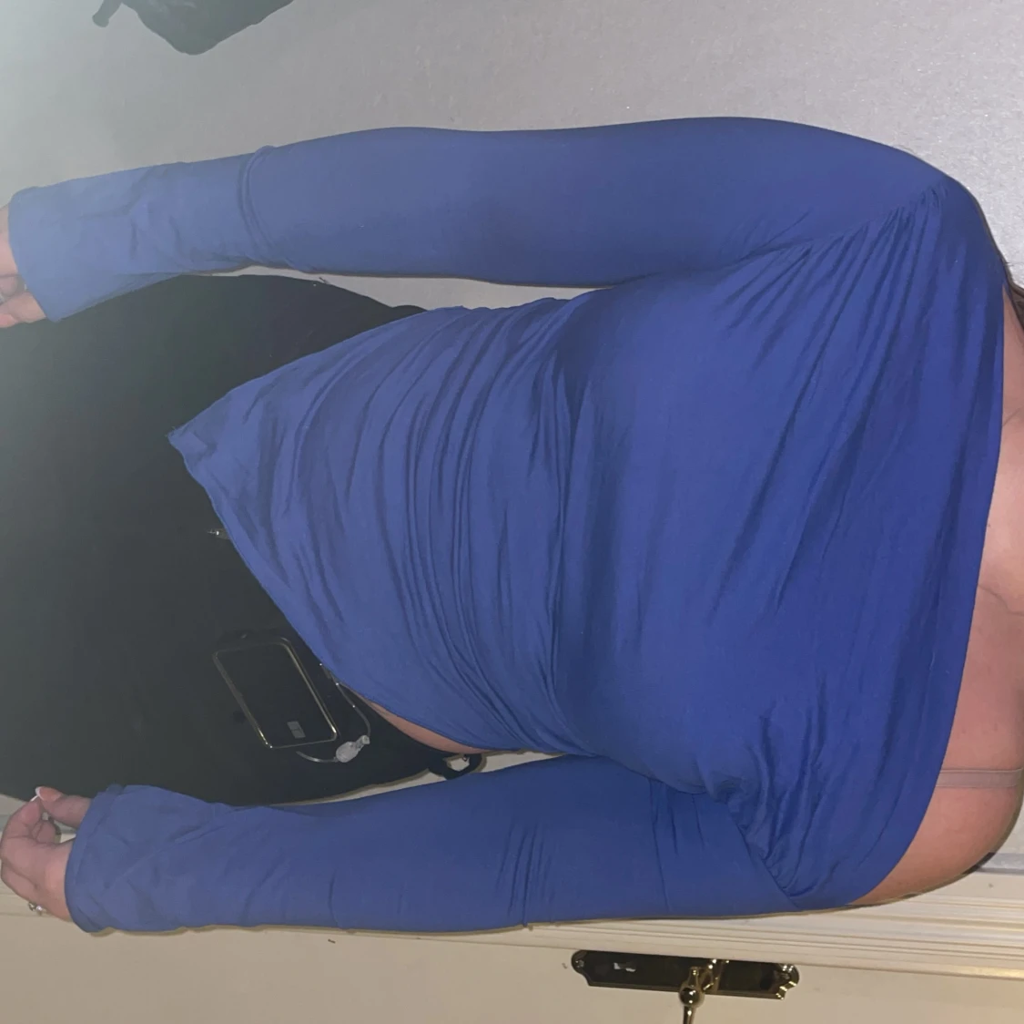 Blå offshoulder topp med långa ärmar - 1