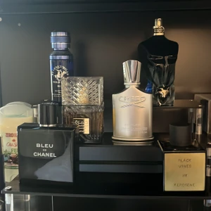 Parfym - Säljer och byter mina parfymer😊