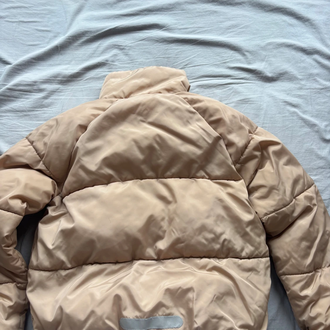 Beige pufferjacka från Lindex - 1