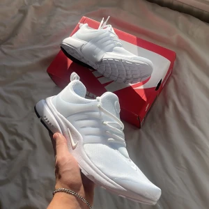 Nike presto - Vita Nike presto.  Använda fåtals gånger.                  Pris kan diskuteras
