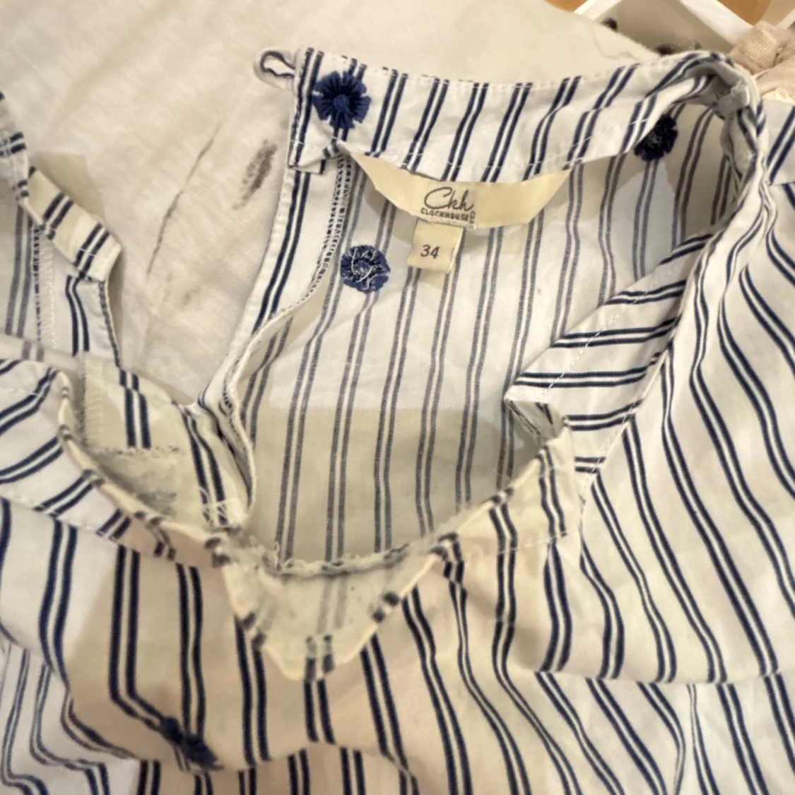 Vit blå randig volang topp - 3