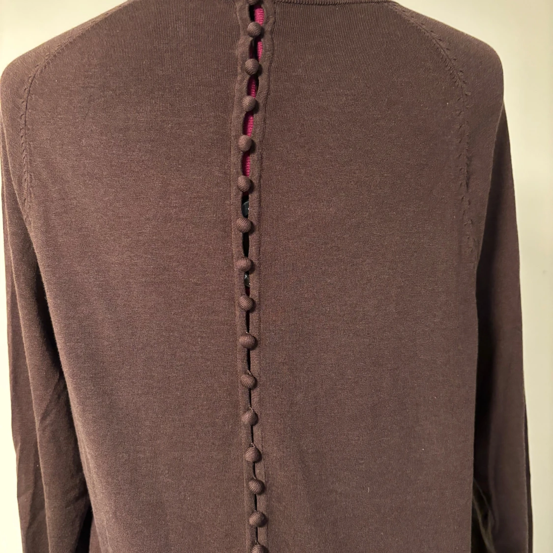 Brun polotröja från BOSS med knappar - 1