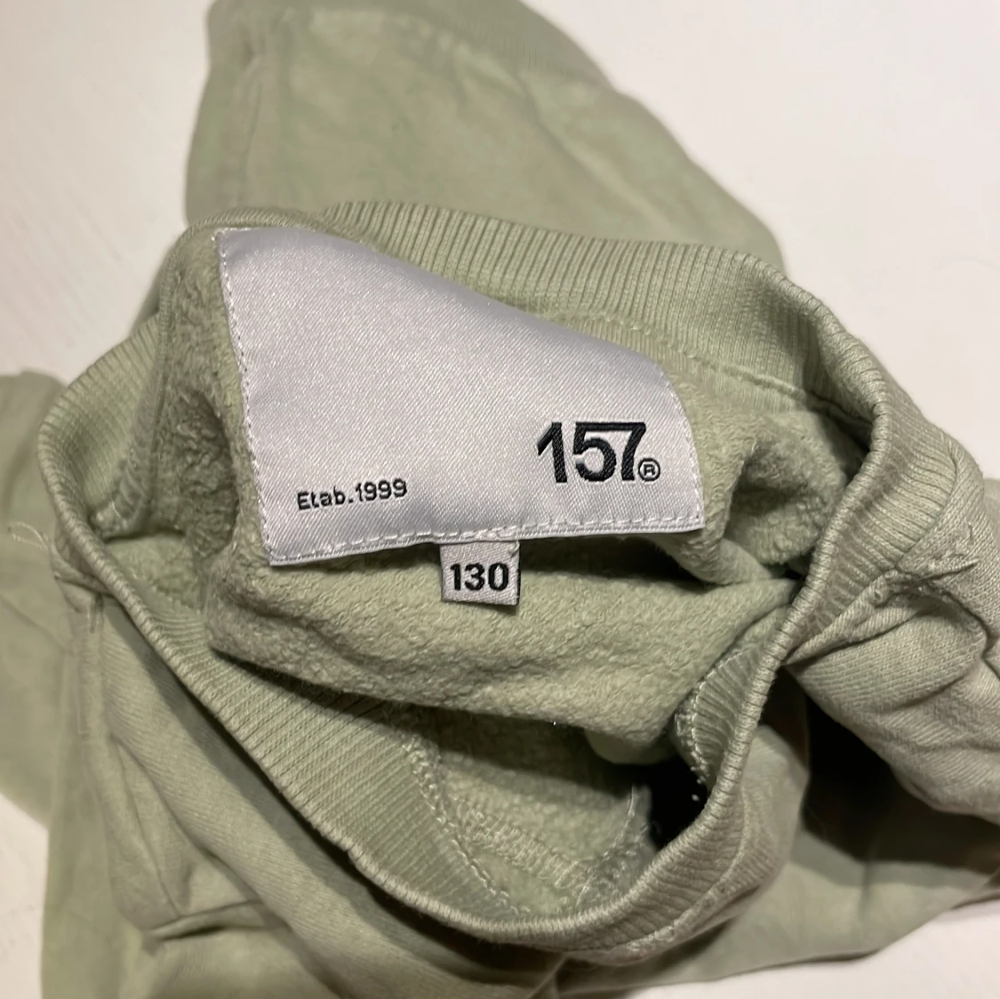 Ljusgrön sweatshirt från 157 - 2