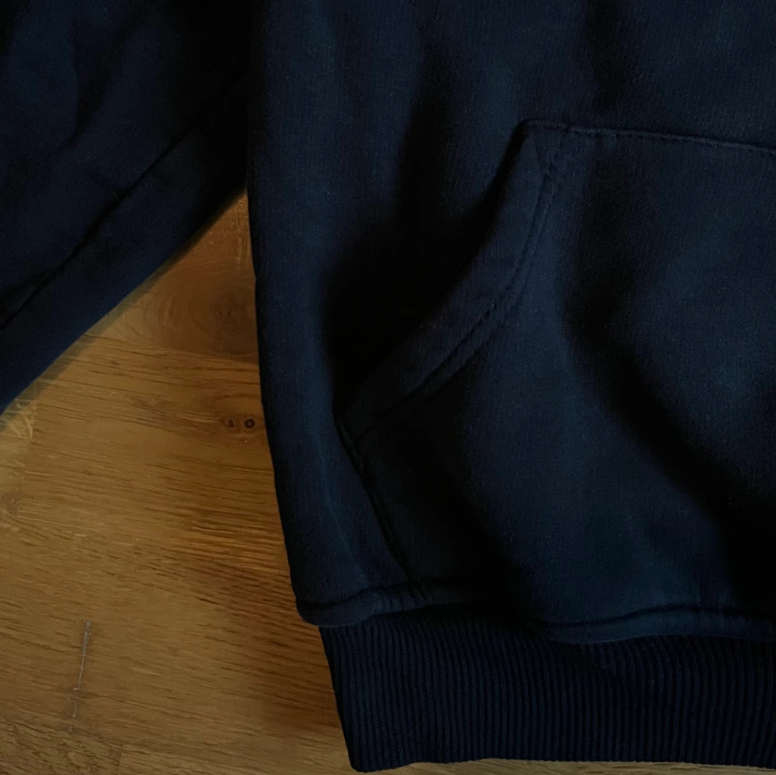 Svart Nike hoodie med stor logga - 1