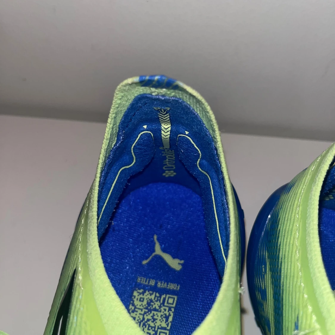 Puma fotbollsskor limegrön/blå strl 39 - 4