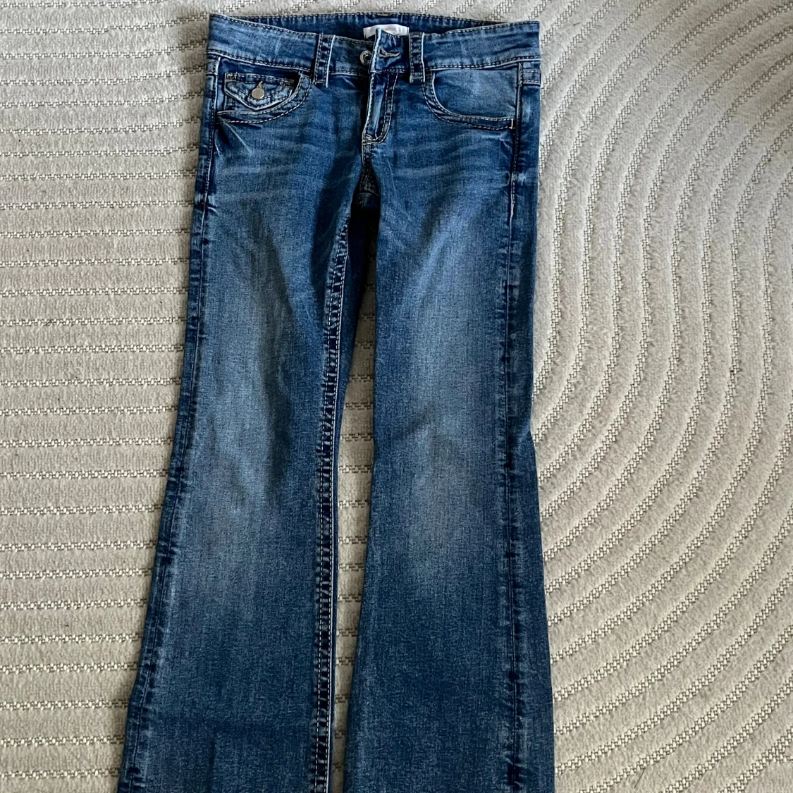 Bootcut jeans