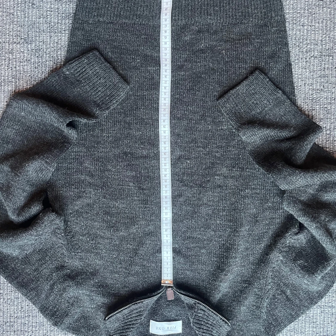 Grå stickad tröja från Pier One - 2