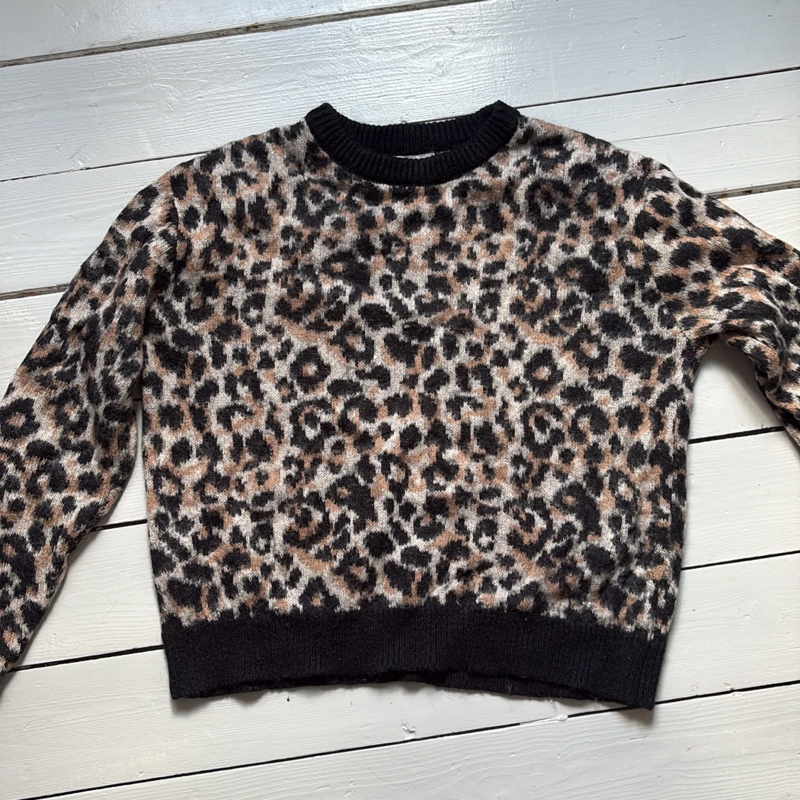 Leopardmönstrad stickad tröja Cubus - 2