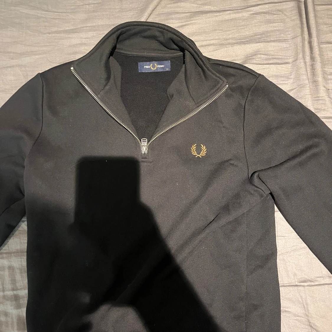 Svart half zip tröja från Fred Perry - 2