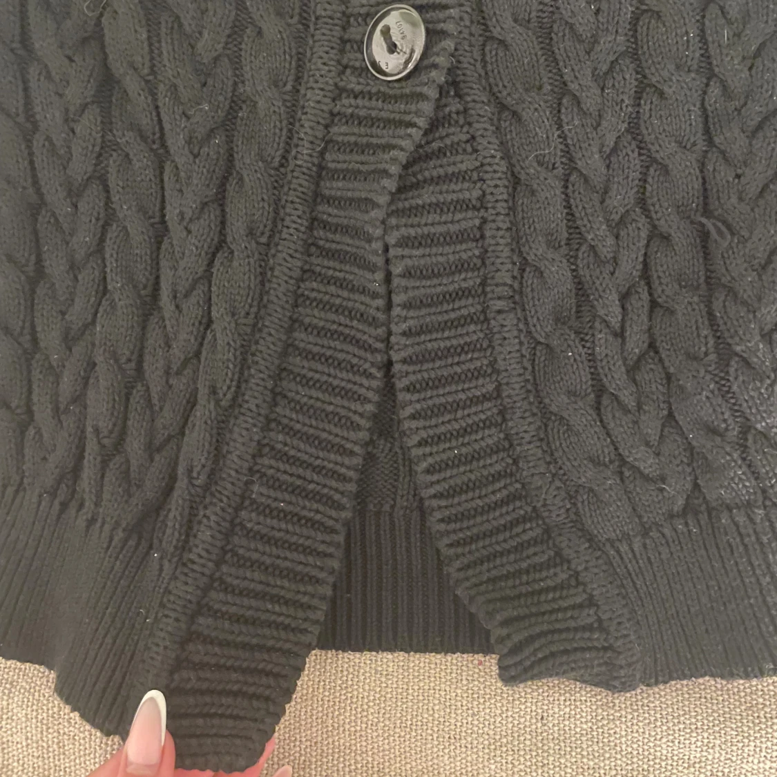 Svart stickad kofta från Esprit - 1