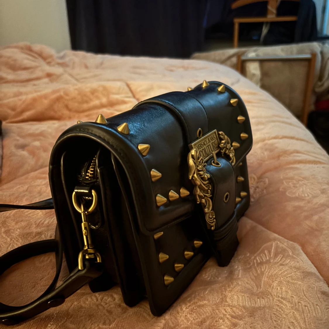 Svart axelväska Versace Jeans Couture - 1