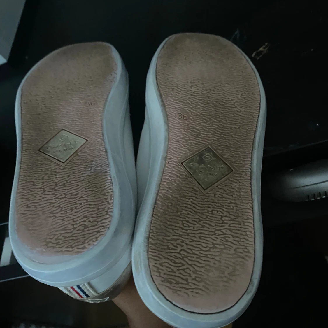 Vita sneakers från Gant, storlek 36 - 2