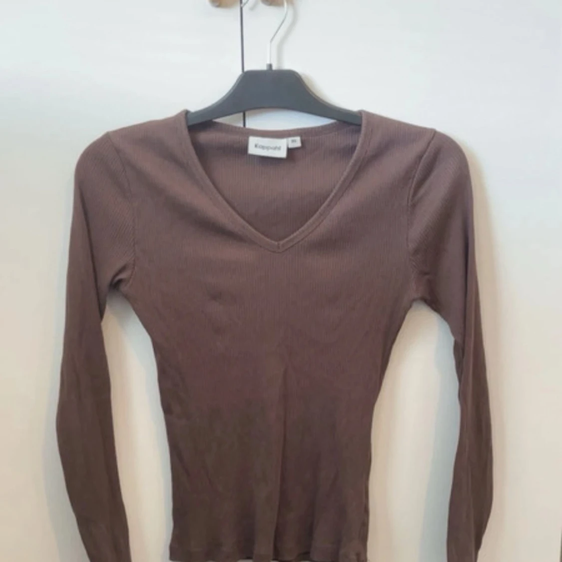 Brun ribbad långärmad tröja Kappahl