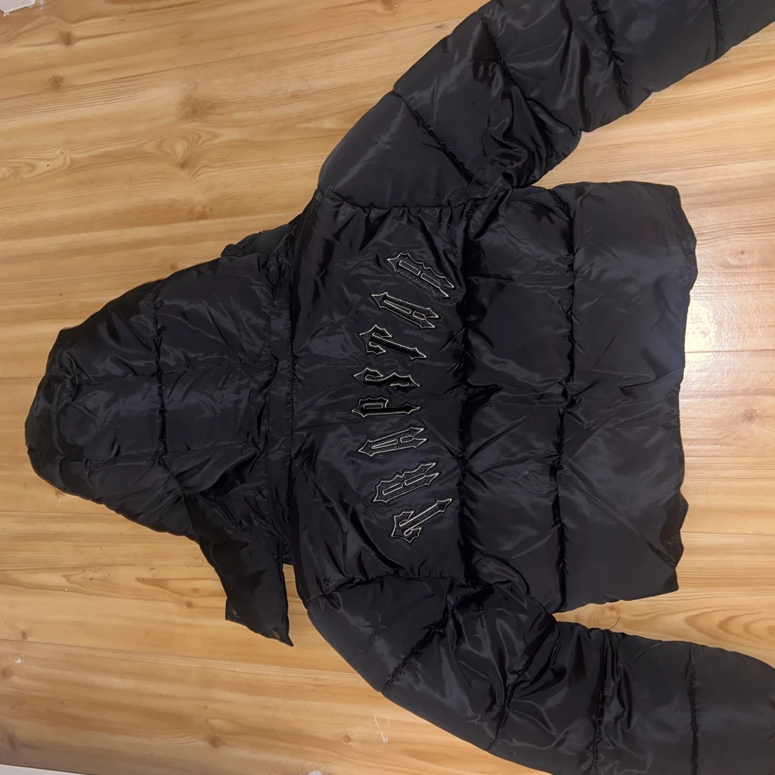 Svart pufferjacka från Trapstar - 1