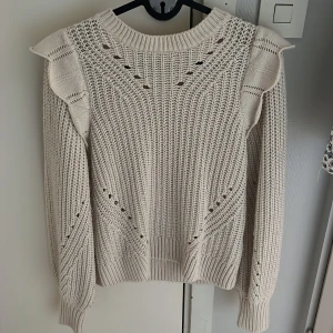 Tjocktröja - Super fin tröja från VILA i storlek XS, skulle även säga att den passar folk som har S. Använd fåtal gånger. 