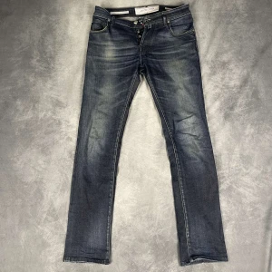 Jacob cohen jeans - Skick: 8/10 inga defekter. Jeansen ingår endast. Nypris ~ 7000kr. Modell style 622
