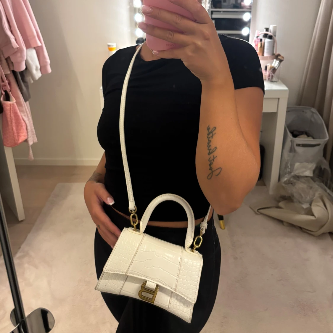 Vit handväska i skinn - 2