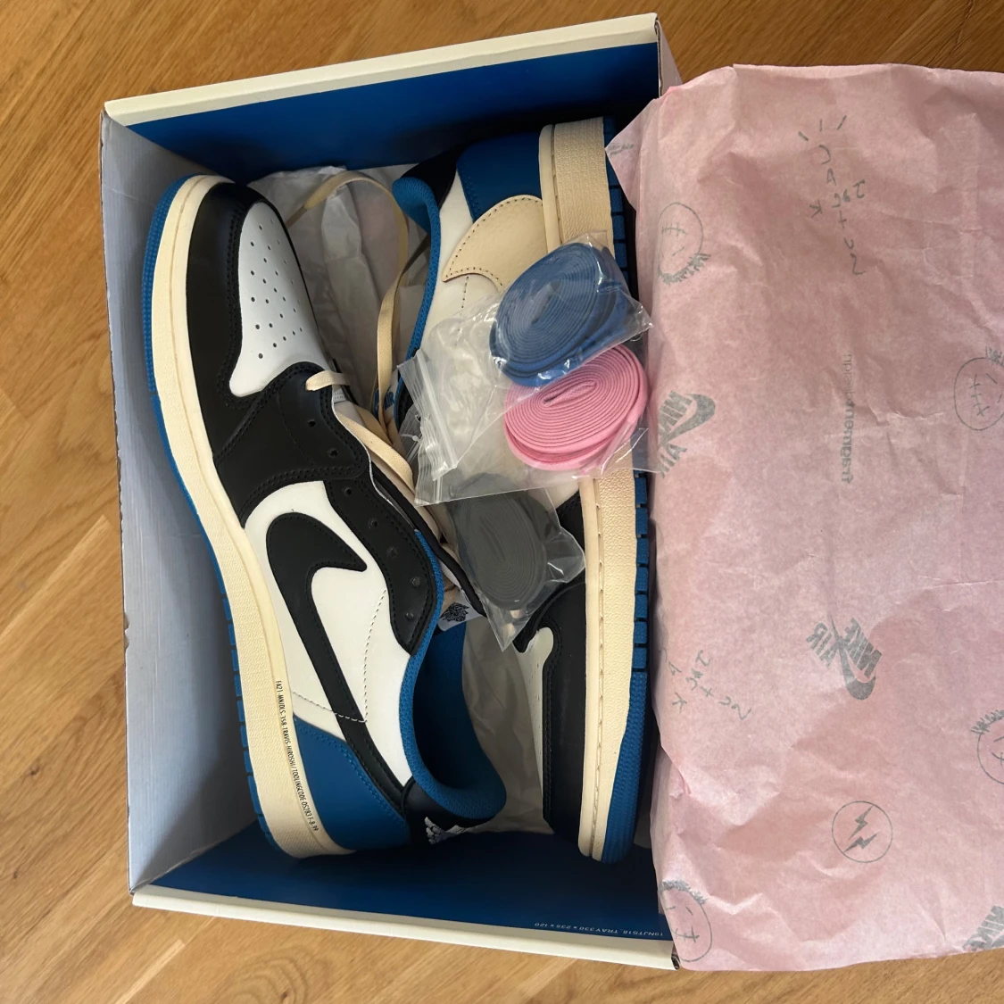 Nike Air Jordan 1 Low Travis Scott x Fragment - 4