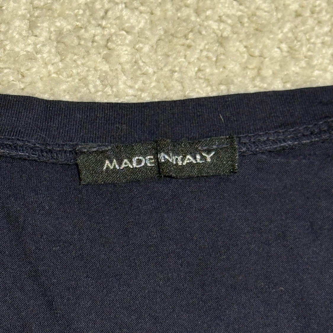 Mörkblå långärmad topp med spets - 1