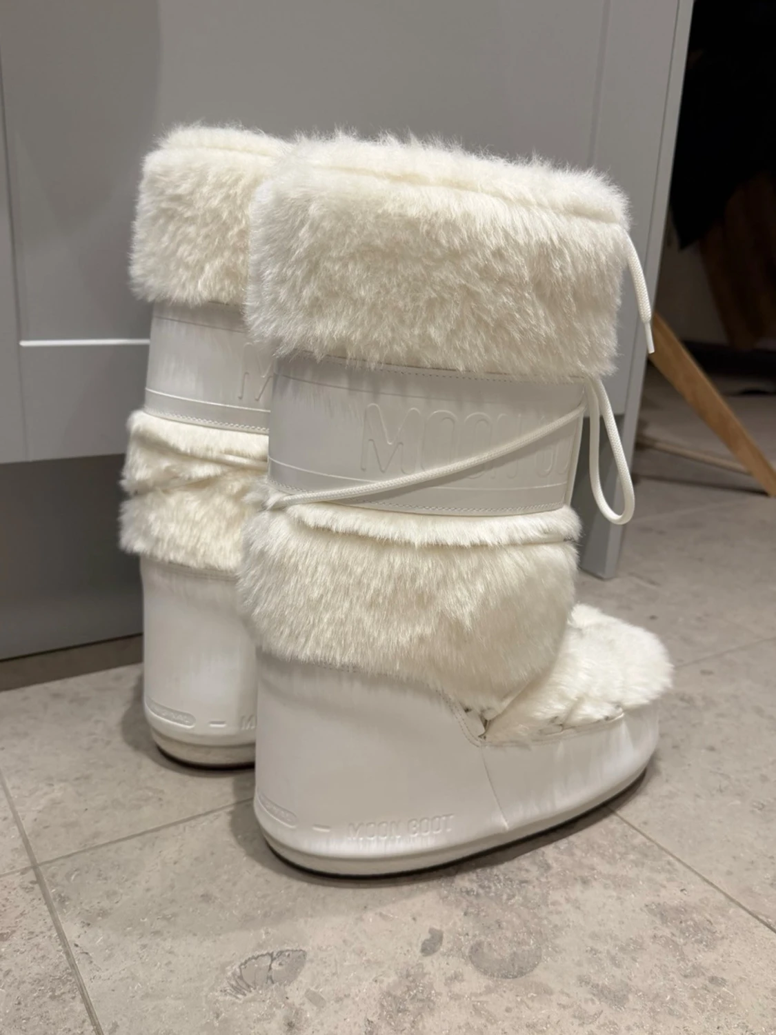 Vita Moon Boots med fuskpäls - 2