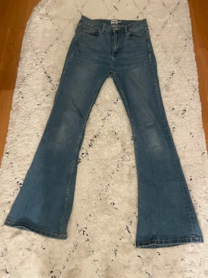 Bootcut jeans från 157, blå, S short - Bootcut jeans från 157 i storlek S. Använda rätt så mycket men inget man märker!