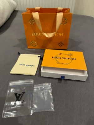 Louis Vuitton womens gold bracelet - Like brand new. Bought on Vinted with item verification and came out as 100% real. Please send your offers!