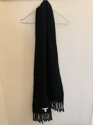 Halsduk - Grovstickad halsduk