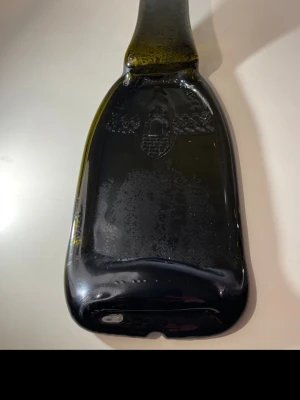 Återvunnen glasbricka  - En bricka av återvunnet glas! Perfekt som charkbricka eller inredning! 🎀