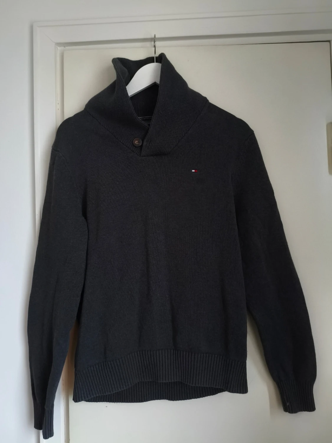 Grå stickad tröja Tommy Hilfiger