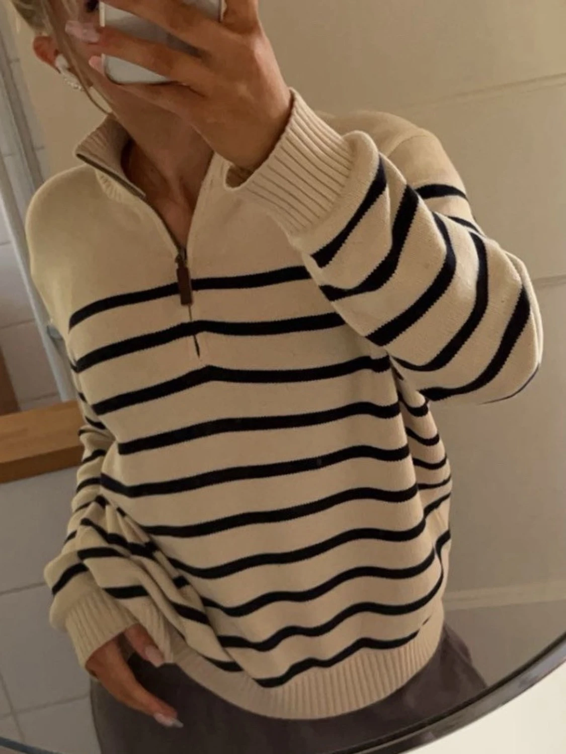 Randig beige half zip tröja