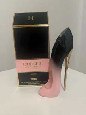 Carolina Herrera Blush Elixir  - Carolina Herrera Blush Elixir 30 ml. 