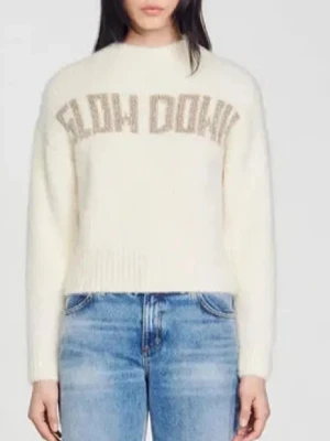 Sandro stickad tröja - Tjock stickad tröja från Sandro! Jätte snygg och fin. Står inte storlek i men tror det är xxs eller xs. Kort i modellen