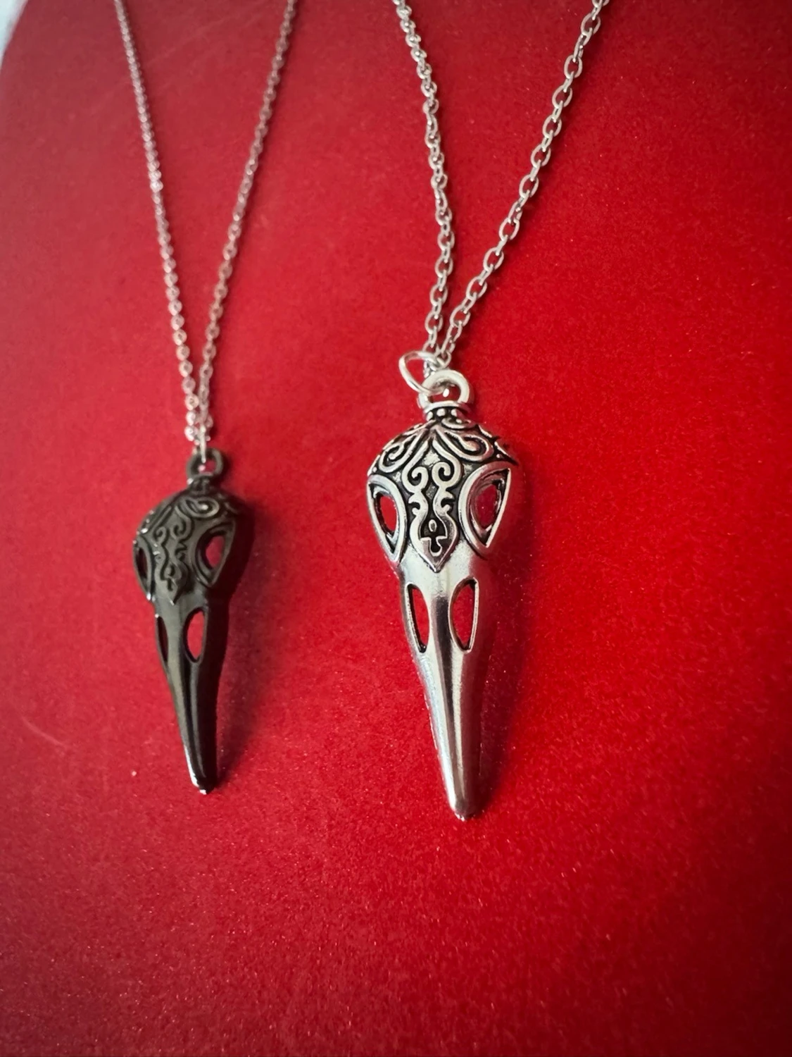 2st döskallar halsband  - 2