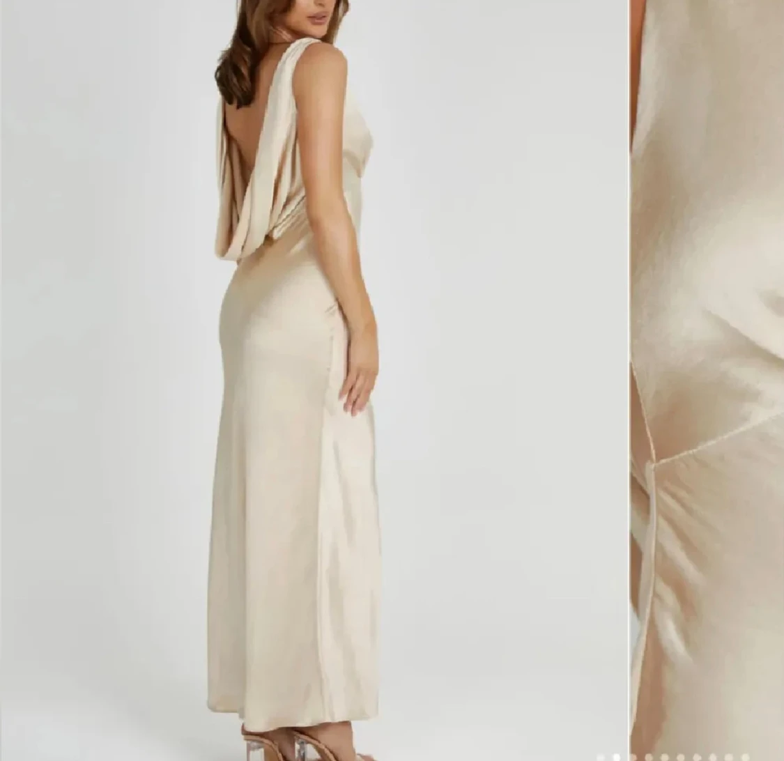 SÖKER !!Champagnefärgad långklänning Meshki - 2