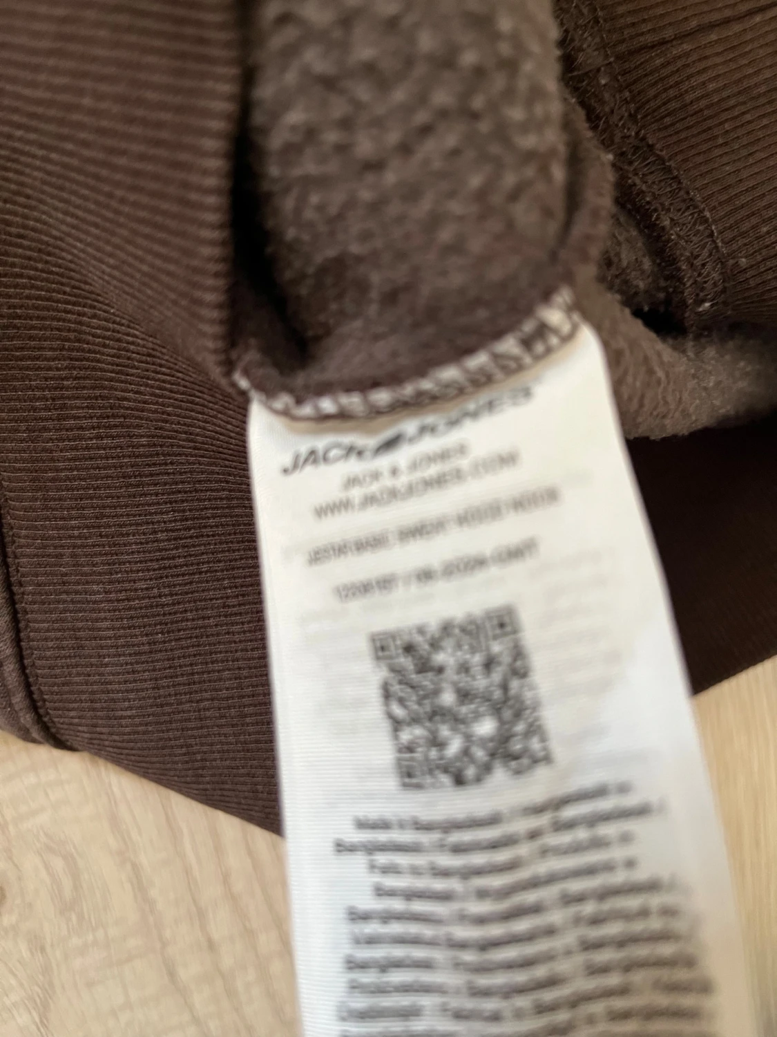 Brun hoodie från Jack & Jones - 2