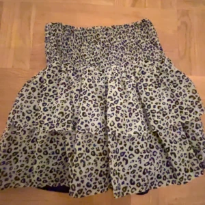 Leopard mönstrad kjol - Fin kjol från Kappahl