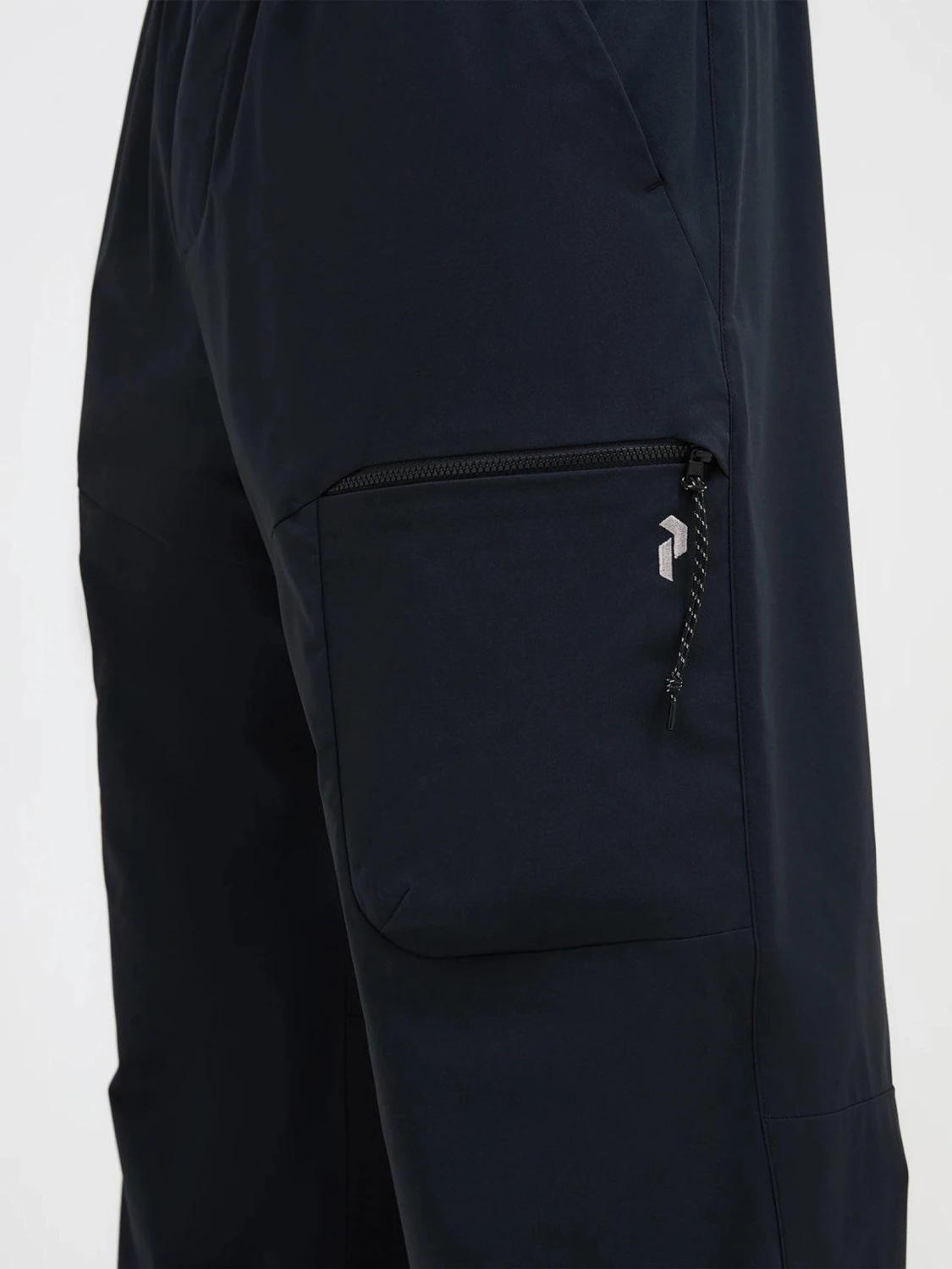 Svarta cargopants från Peak Performance - 4