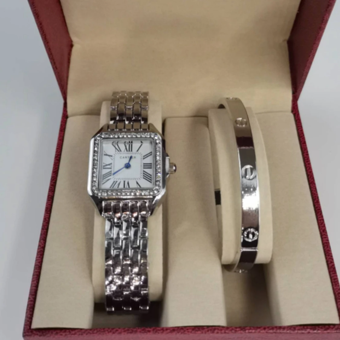 silverfärgad fyrkantig klocka - 3