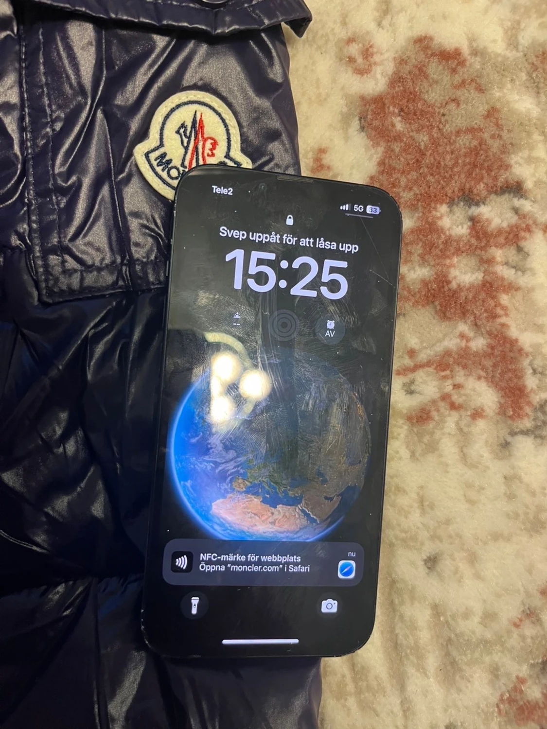 Mörkblå Moncler dunjacka med huva - 2