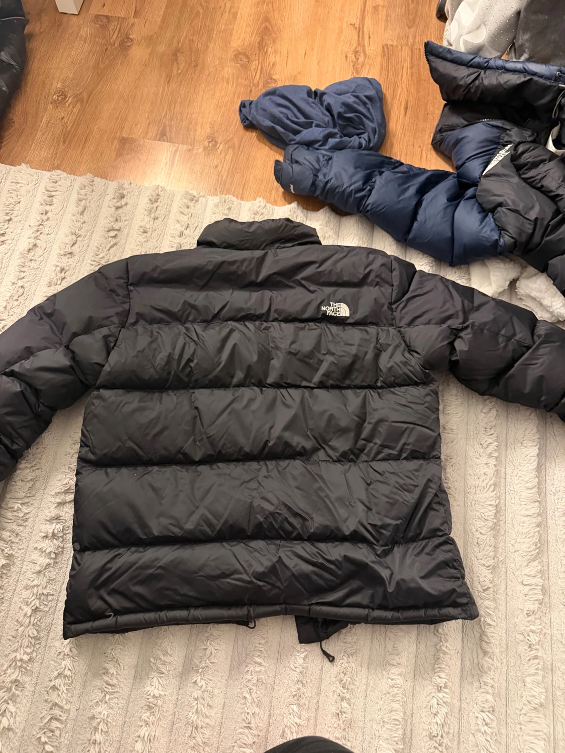 Svart pufferjacka från The North Face XL - 1